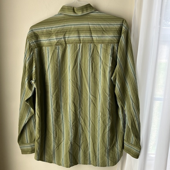 Tommy Bahama green+blue stripe button down shirt, M, 100% Silk - Picture 2 of 5
